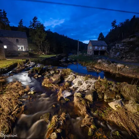 Le Moulin De Jeannou * Les Bessons
